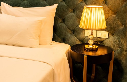 Trung Hoa Nhan Chinh Hotel | San Quinze Hanoi Hotel