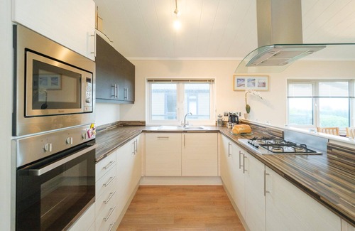 Leiston Cabaña | San Remo - sleeps 6 guests in 3 bedrooms