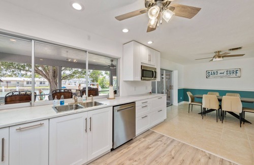 Isles of Capri Casa | San Salvador Sanctuary- Isles Of Capri Naples Florida