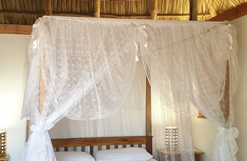 San Juan de Oriente Cabina | San Simian Lodge