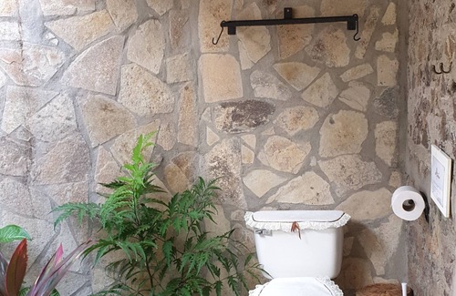San Juan de Oriente Cabina | San Simian Lodge