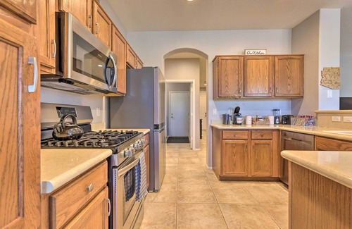 San Tan Valley Casa | San Tan Valley Home w/ Pool Access & Golf View!