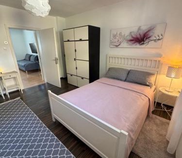 Oberhausen Apartamento | Sana Ferienwohnung