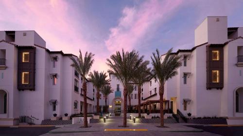 Rancho Cucamonga Hotel | Sanctity Hotel Rancho Cucamonga, Tapestry Collection Hilton