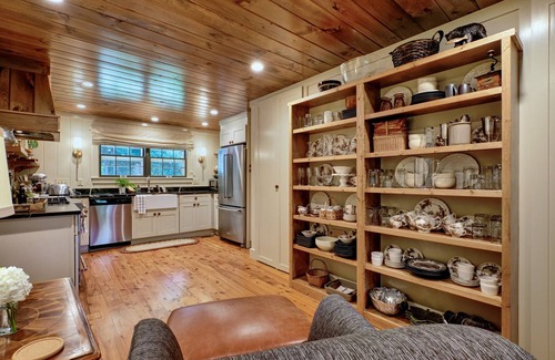 Lake Sequoyah Casa | Sanctuary Cottage - Historic Highlands Charm w/ Screen Porch, Firepit out Front