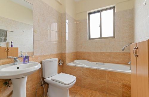 Thompson Estate Apartamento | Sanctuary Luxe - 3BR with Pool - Gym & Views - by The Manna Stays