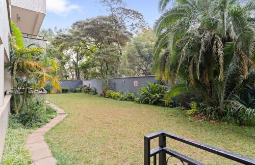 Thompson Estate Apartamento | Sanctuary Luxe - 3BR with Pool - Gym & Views - by The Manna Stays