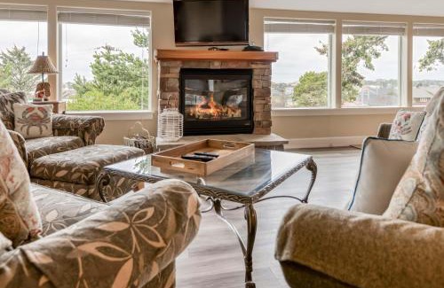 Pacific City Casa | Sand and Sea Beach House - Meredith Lodging