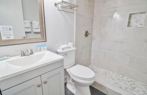 Litchfield by the Sea Apartamento | Sand and Sun Resort View King Room 2nd Floor