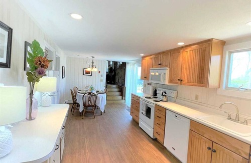 North Eastham Casa | Sand Bar-Dog Friendly on Cooks Brook Beach