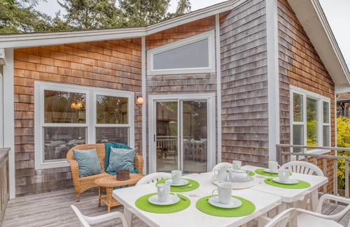 Manzanita Casa | Sand Bucket
