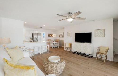 Mexico Beach Casa | Sand Buckets Unit C, Ocean View Beach Townhouse