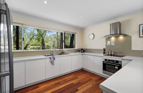 Quindalup Casa | Sand Castle Beach Bliss Expansive Alfresco Living