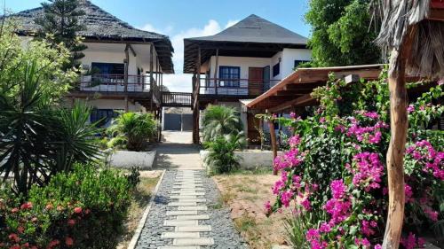 Bocapan Hotel | Sand Castle Ocean Suites