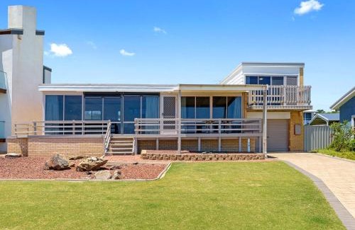 Carrickalinga Casa | Sand Castles 34 Gold Coast Drive
