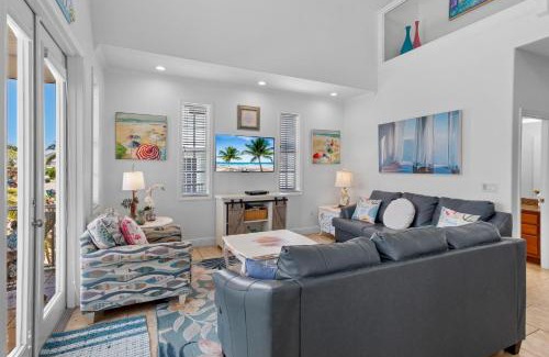 Holmes Beach Casa | Sand Dollar (AMIA)