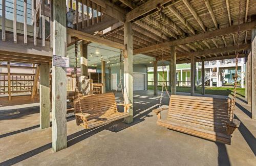 Crystal Beach Casa | Sand Dollar Beachside 3BR Retreat, Ocean Views, Firepit & Pet Friendly