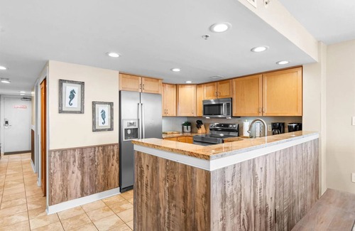 Myrtle Beach Villa | Golden Mile Retreat 3BR Condo con espectaculares vistas al mar! Duerme 8!