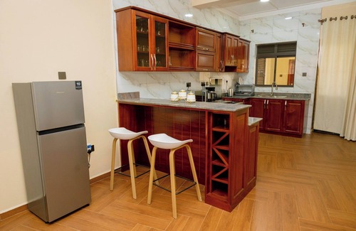 Entebbe Cama Y Desayuno | Sand Grains Residences 008
