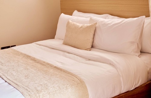 Entebbe Cama Y Desayuno | Sand Grains Residences 011