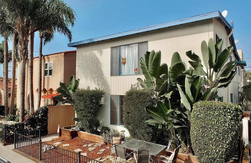 Belmont Shore Condominio | Sand, Sun & Second
