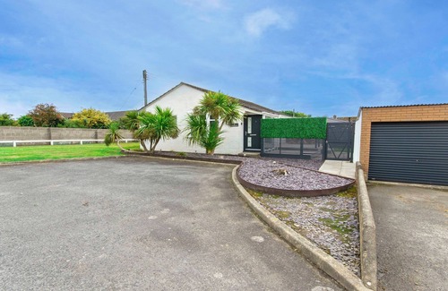 Braunton Cabaña | Sandbanks Sleeps 4 Beach Pass & 1 Dog