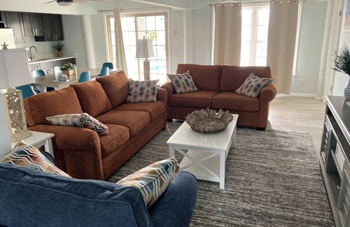 Sandbridge Casa | Sandbridge 8br/6ba 4th row on Back Bay with lazy river and hot tub