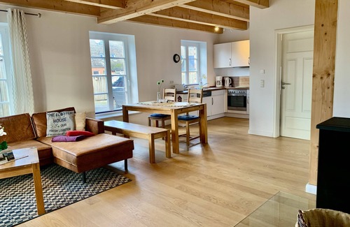 Gross Schwansee Casa | Sandcastle apartment, 10 minutes from the natural beach