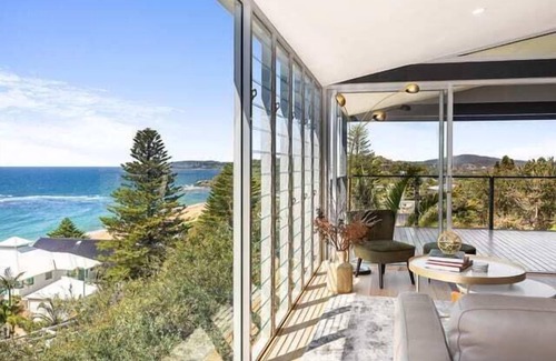 Forresters Beach Casa | Sandcastle by Coast Hosting