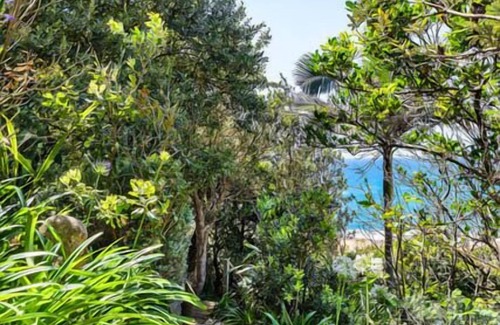 Forresters Beach Casa | Sandcastle by Coast Hosting