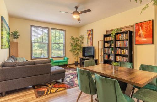 Douglas Casa | Sandcastle Getaway! Walk to the beach and town!