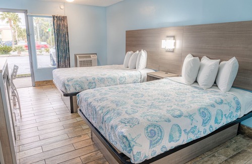 Savannah Beach Hotel | Sandcastle Inn