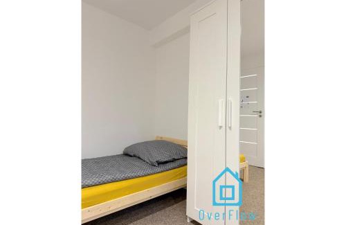 Brzezno Casa | Sandcastle Room - 2 km to Baltic Sea & 15 Minutes to Gdańsk Old Town