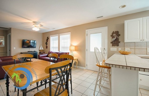 Crescent Beach Condominio | Sandcastle Up