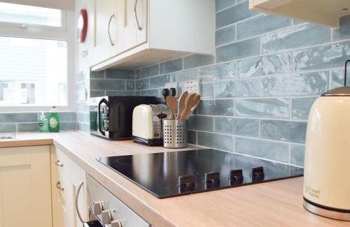 Pembroke Casa | Sanderling - Uk32837