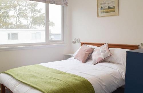Pembroke Casa | Sanderling - Uk32837