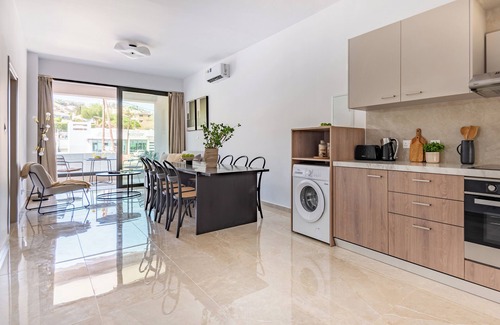 Agios Tychon Apartamento | Sanders River Plaza - Neat 2 Bedroom Apt With Balcony