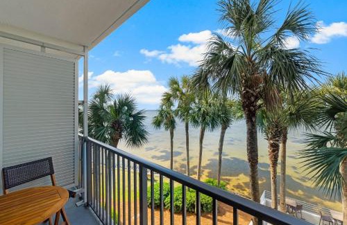 Miramar Beach Apartamento | Sandestin Bayfront Studio with balcony and breathtaking views
