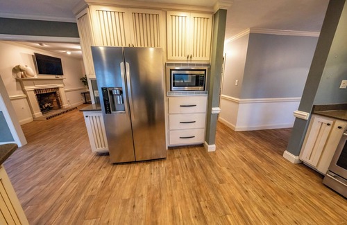 Savannah Casa | Sandfly home with cottage and pool, close to downtown and Tybee