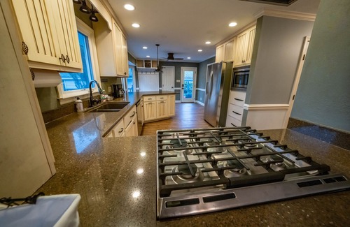 Savannah Casa | Sandfly home with cottage and pool, close to downtown and Tybee