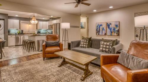 Miller Beach Casa | Sandhill Flat in Gary, IN