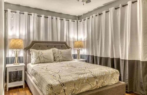 Miller Beach Casa | Sandhill Flat in Gary, IN