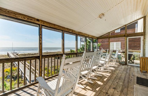 Folly Beach Casa | Sandi Lou