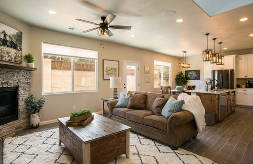 Bear Canyon Estates Casa | Sandia Velo- New Modern Farmhouse Style Home