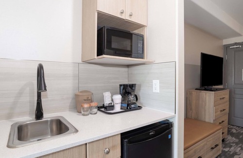 Regina Hotel | Sandman Hotel & Suites Regina