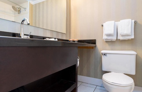 Richmond Hotel | Sandman Hotel Vancouver Airport