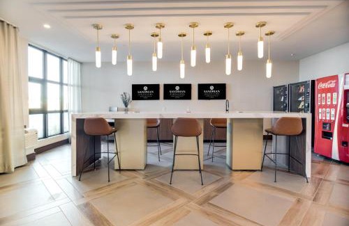 Saskatoon Hotel | Sandman Signature Saskatoon South Hotel