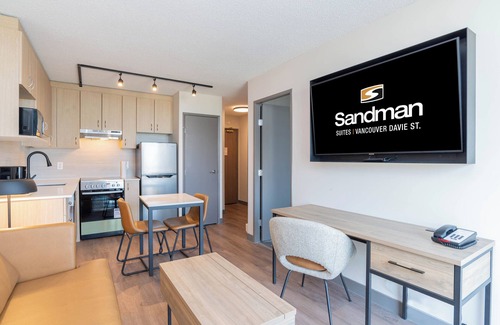 Davie Village Hotel | Sandman Suites Vancouver on Davie