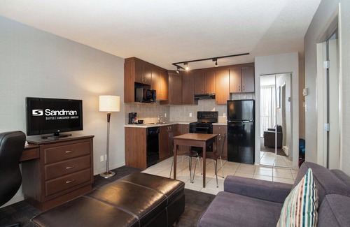 Davie Village Hotel | Sandman Suites Vancouver on Davie