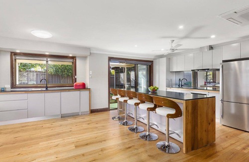 Beechworth Casa | Sandor's Sanctuary - home with indoor spa